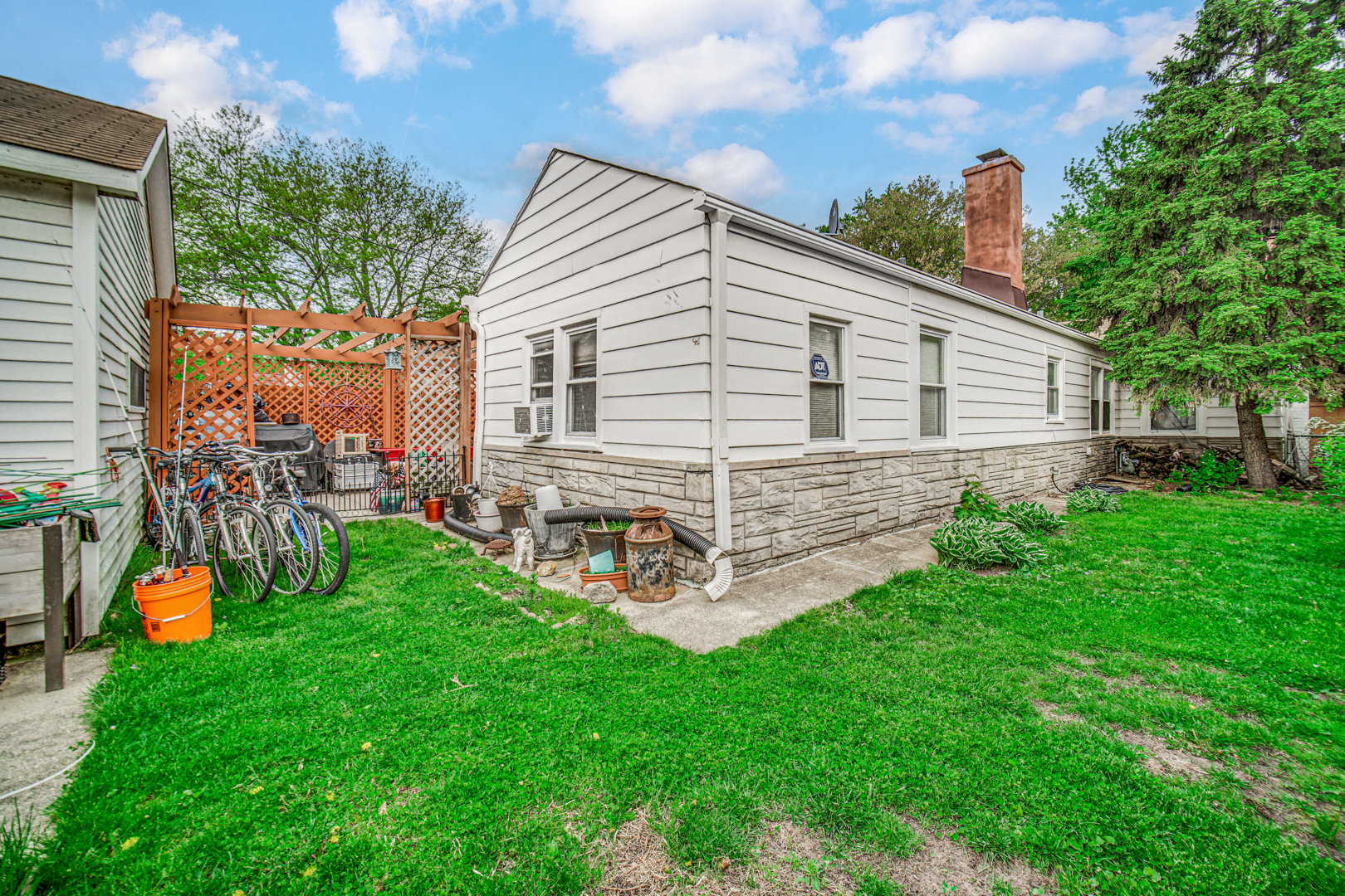 1604 Dobson Street Property Photo 18