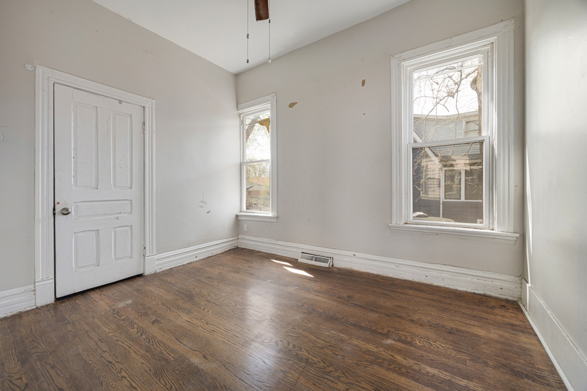 1212 W 96th Street Property Photo 10
