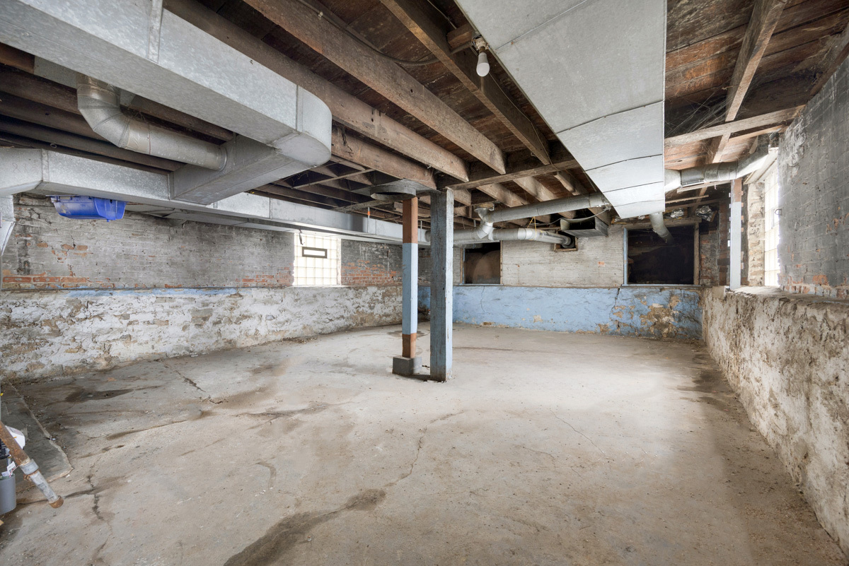 1212 W 96th Street Property Photo 20