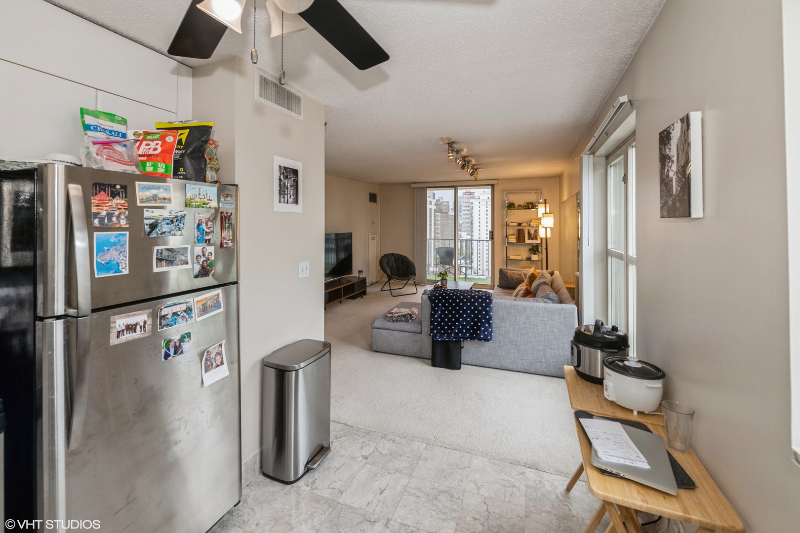 1212 N La Salle Drive 1409 Property Photo 6