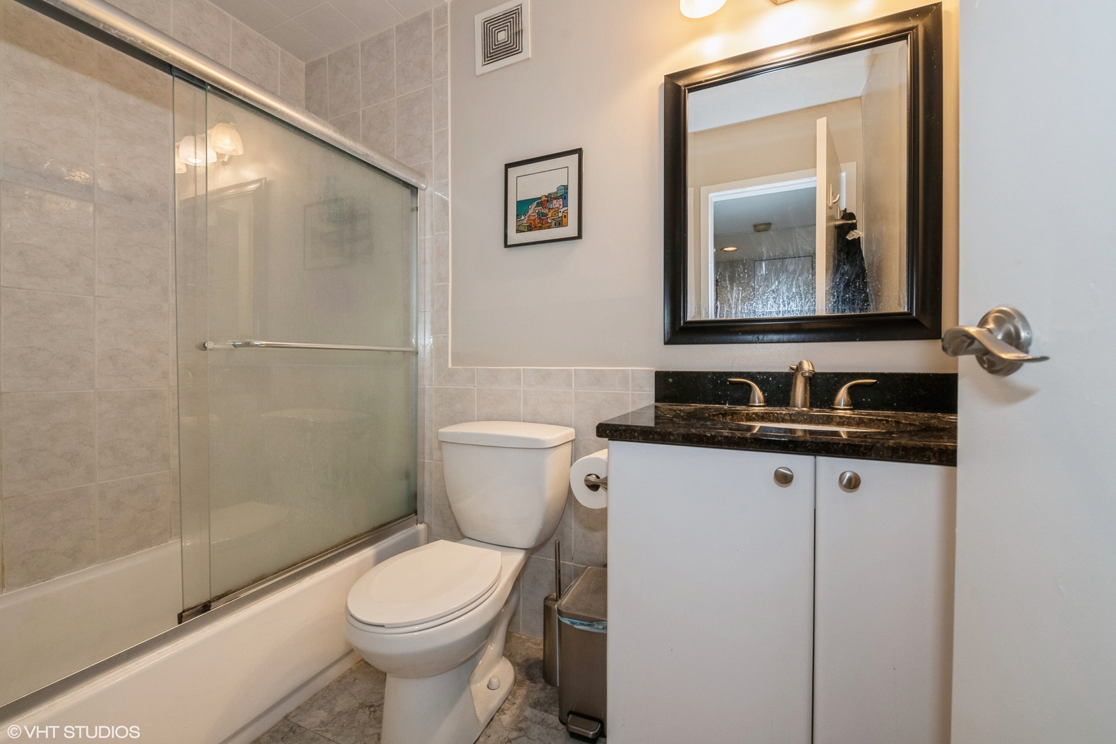 1212 N La Salle Drive 1409 Property Photo 8