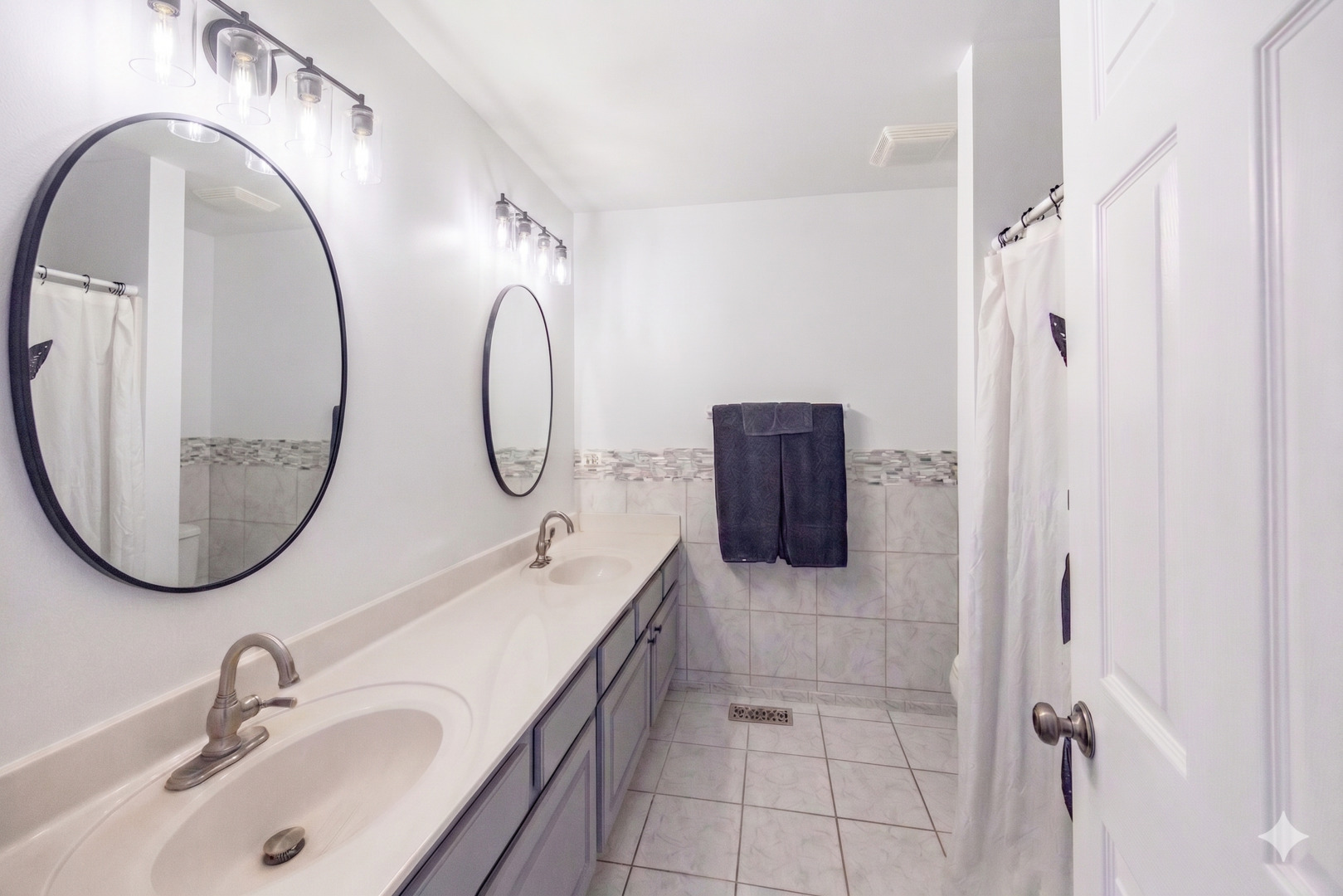 1237 E Greystone Drive Property Photo 21