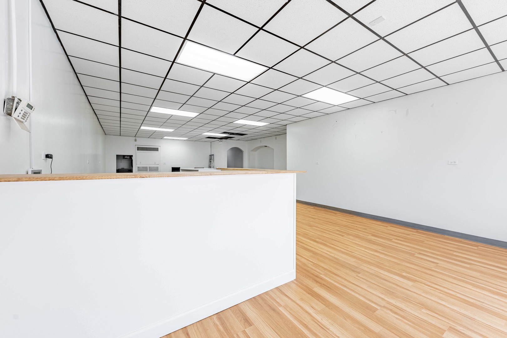 4276 S Archer Avenue Property Photo 4