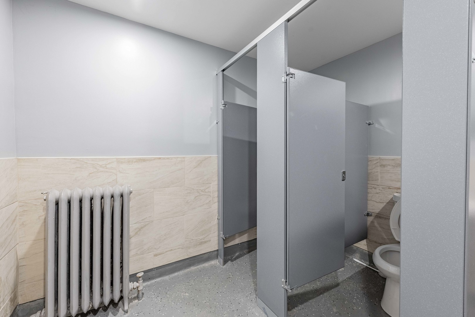 4276 S Archer Avenue Property Photo 8