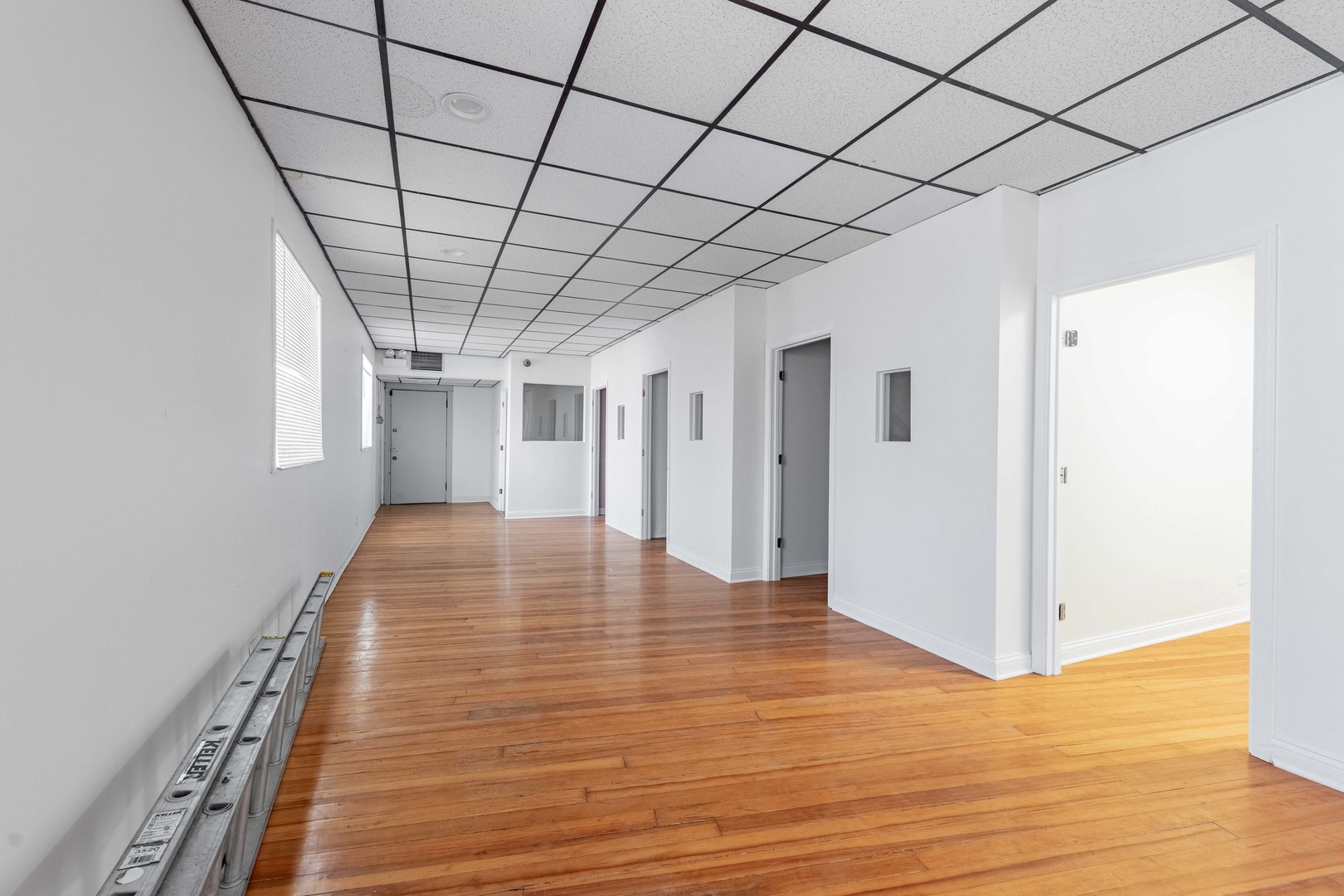 4276 S Archer Avenue Property Photo 11