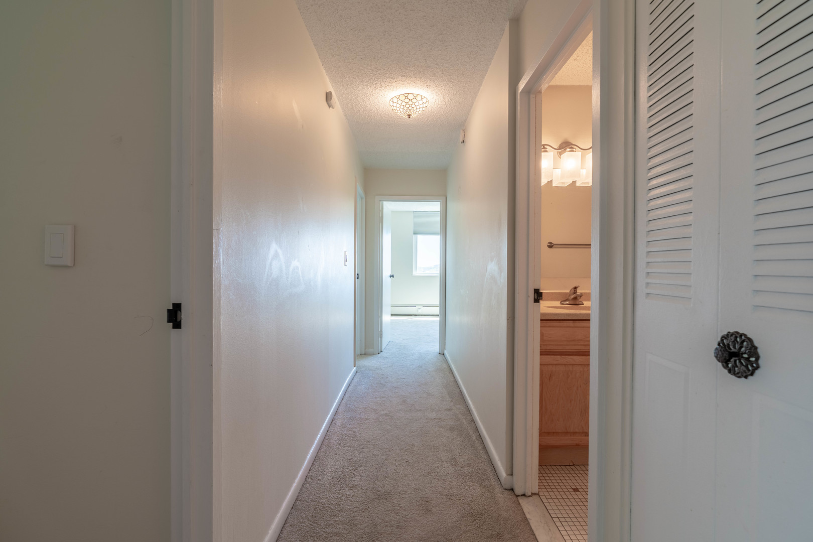 2211 S Highland Avenue 4b Property Photo 8