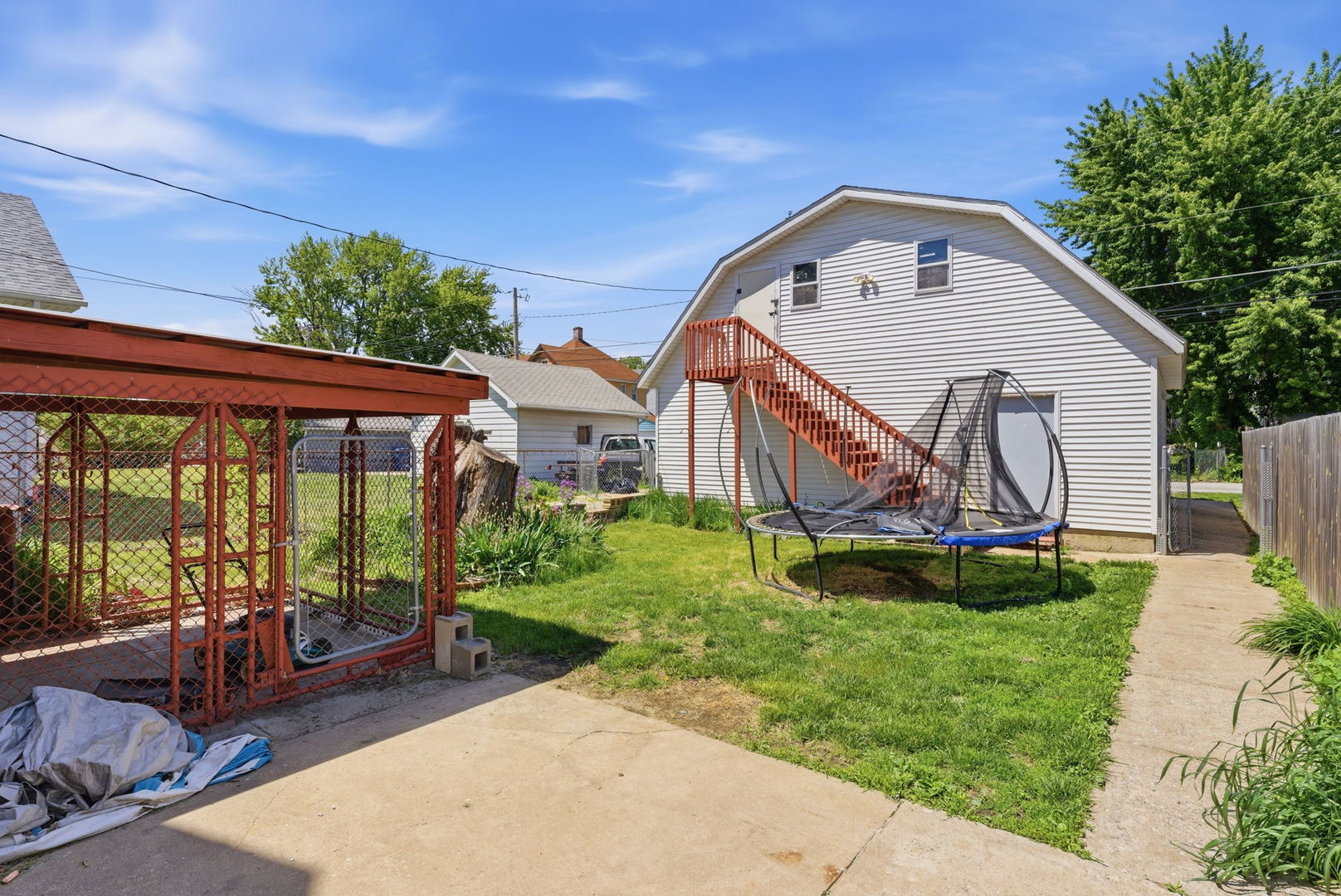 820 W 16th Street Property Photo 4