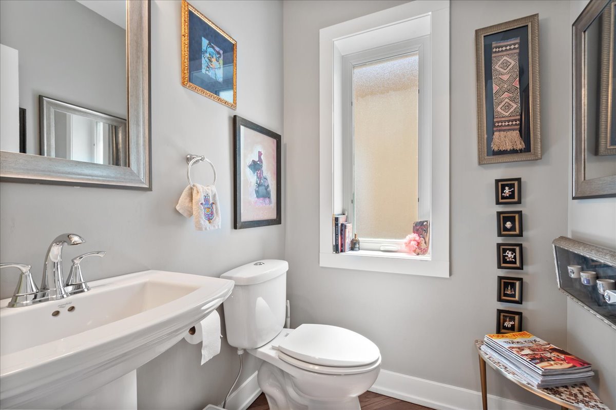 1130 Dewey Avenue Property Photo 11