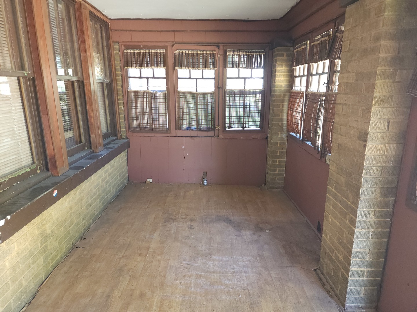 14961 Perry Avenue Property Photo 6