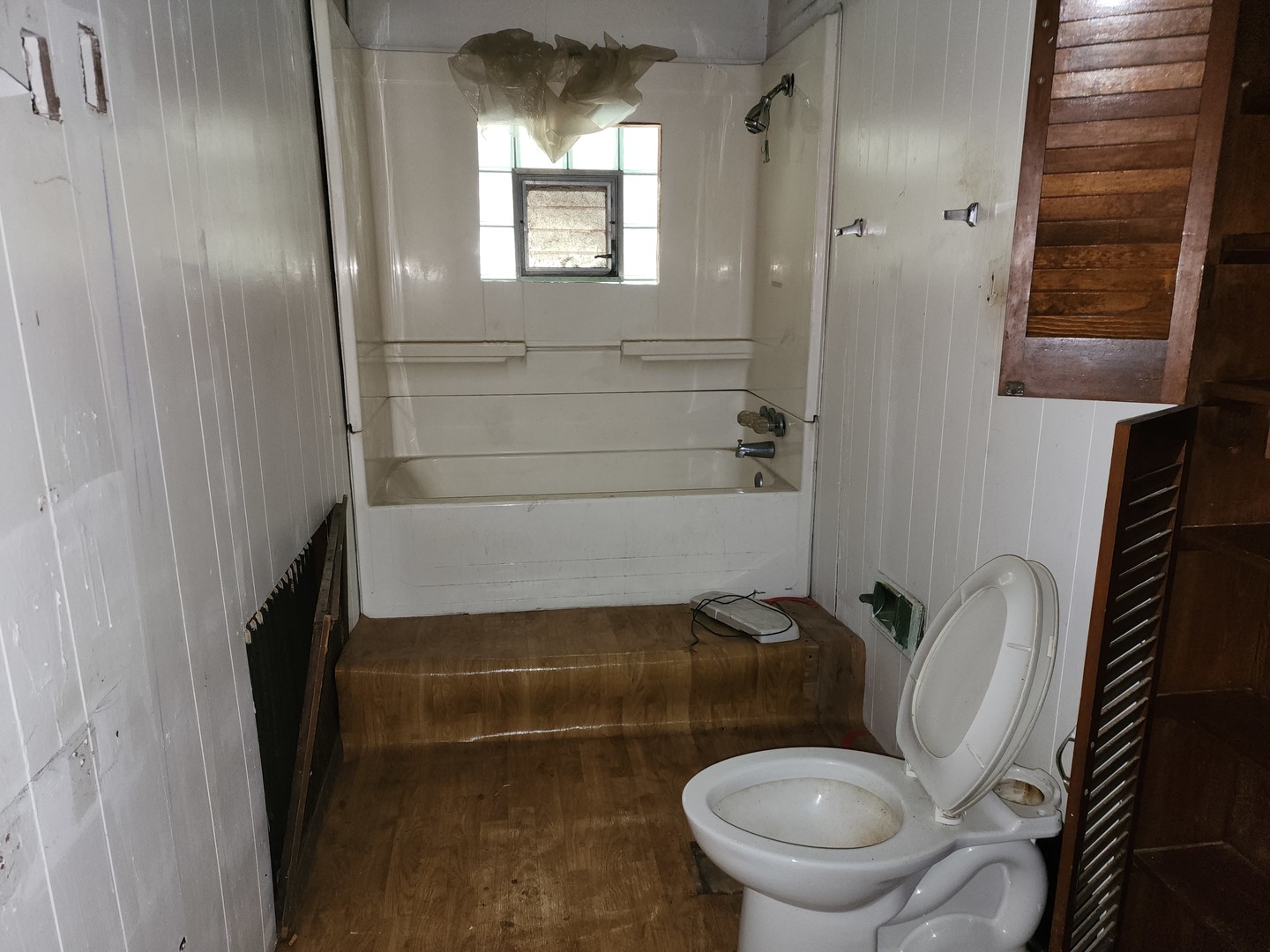 14961 Perry Avenue Property Photo 9