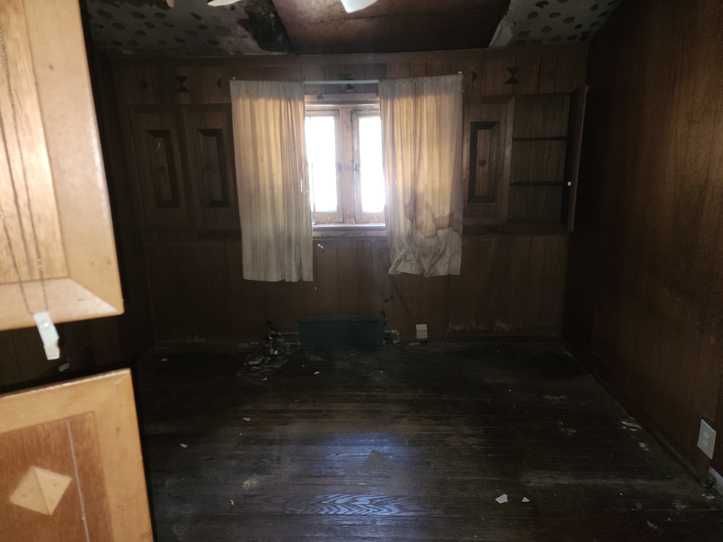 14961 Perry Avenue Property Photo 14
