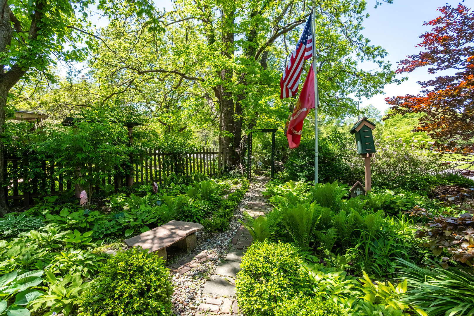2425 N Brady Street Property Photo 7