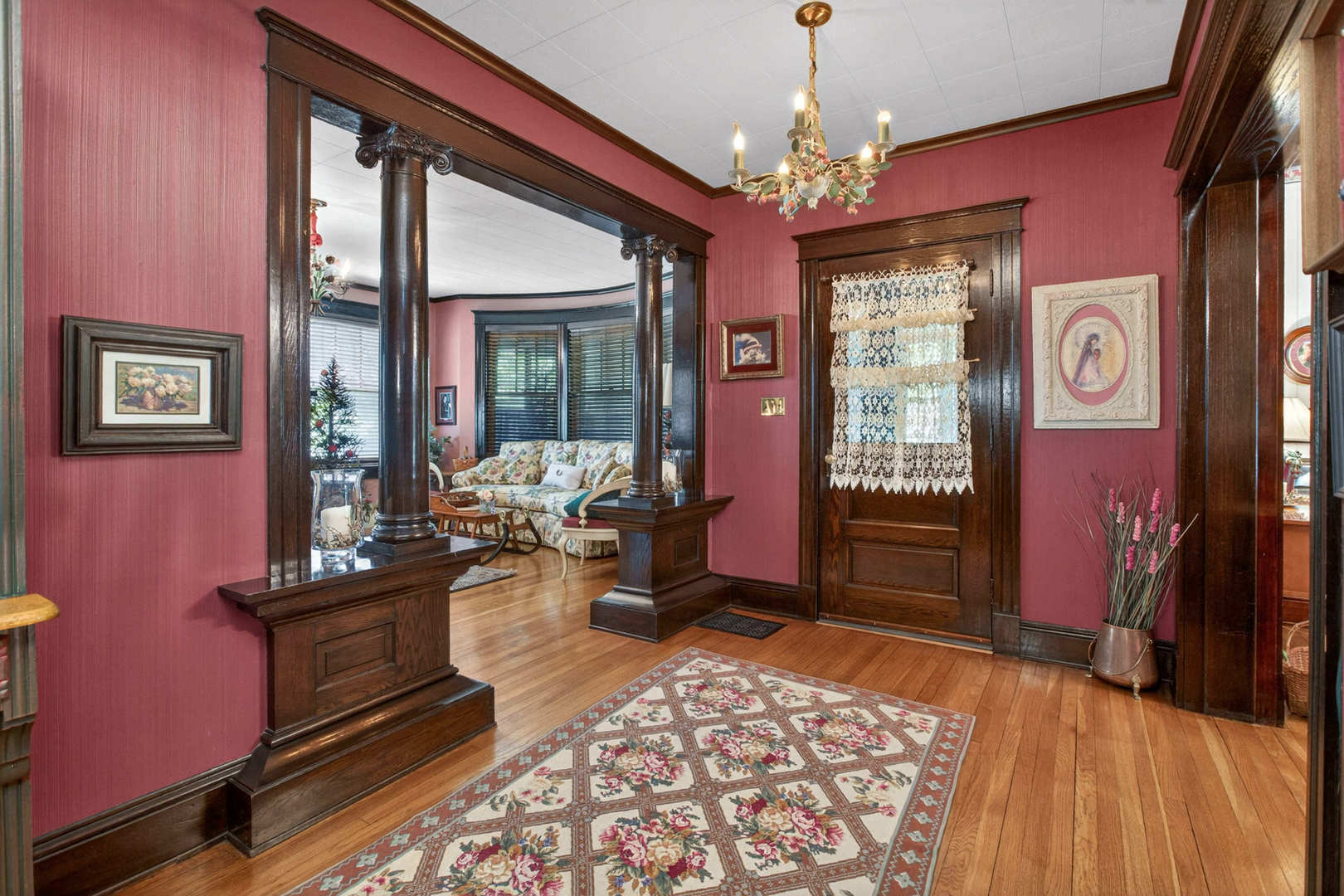 2425 N Brady Street Property Photo 16