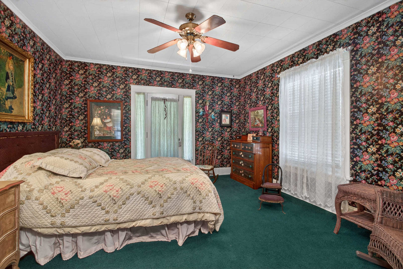 2425 N Brady Street Property Photo 36