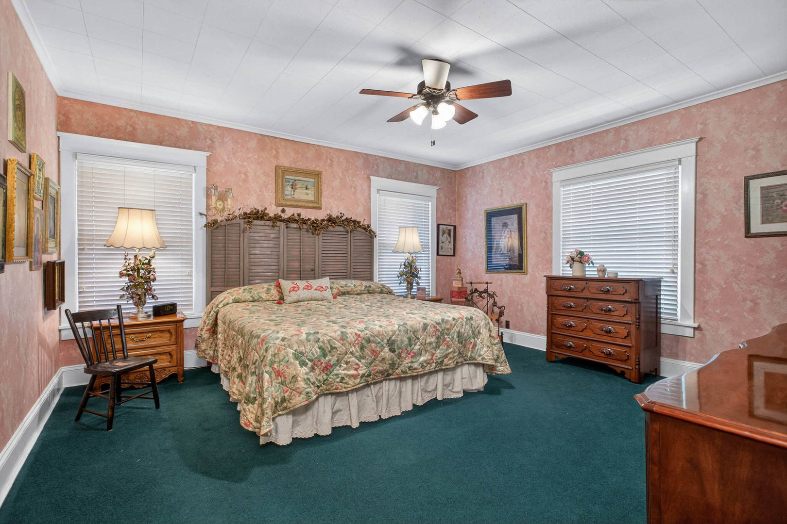 2425 N Brady Street Property Photo 40