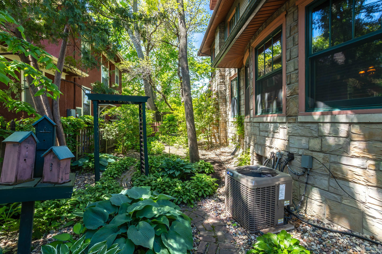 2425 N Brady Street Property Photo 54