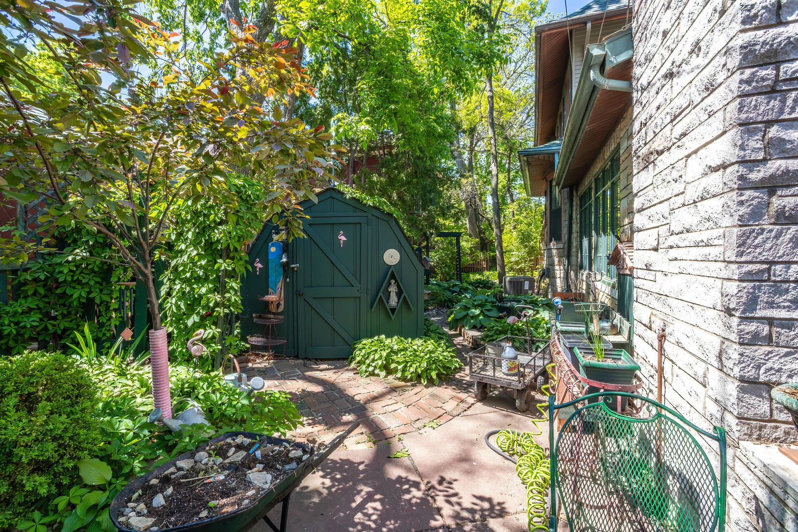 2425 N Brady Street Property Photo 55