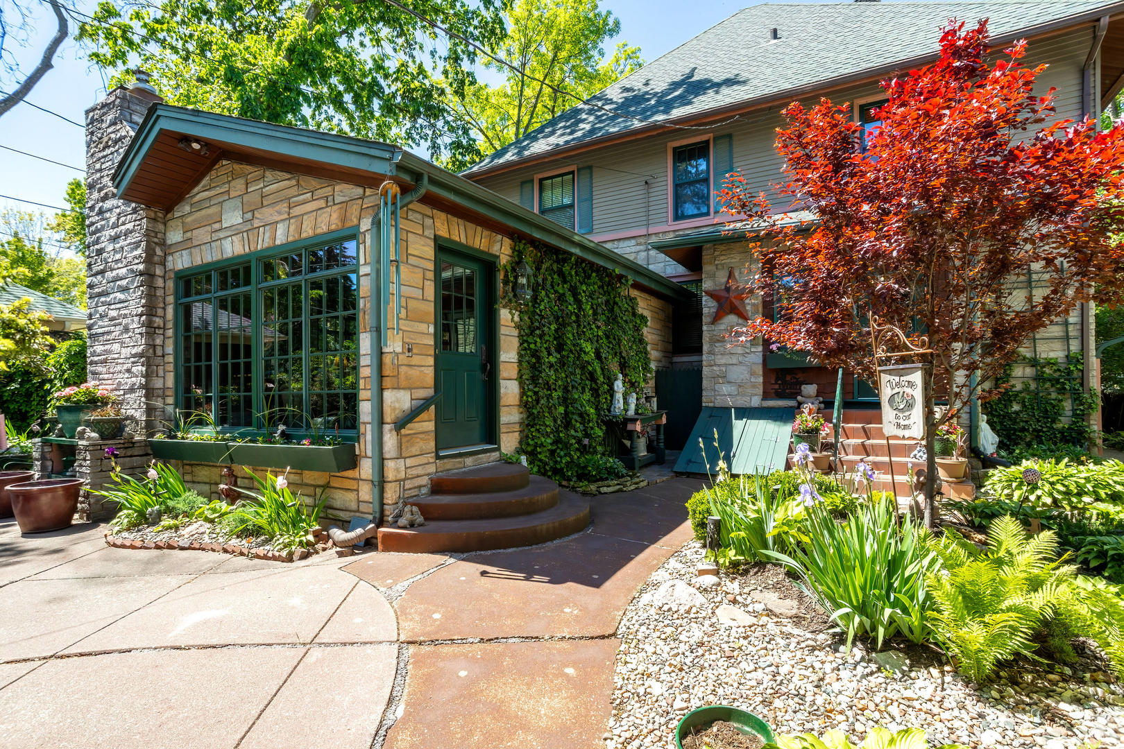 2425 N Brady Street Property Photo 58