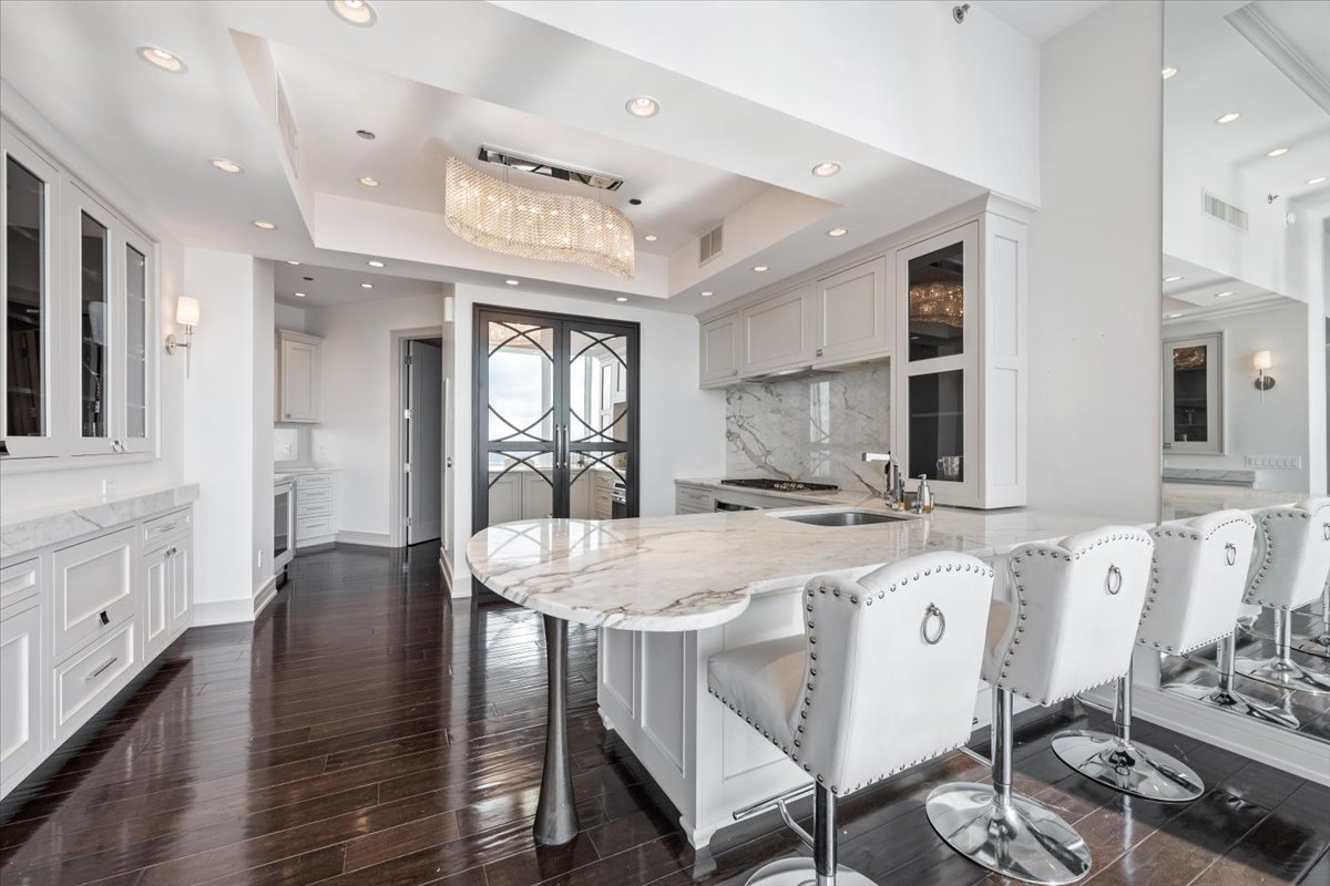 401 N Wabash Avenue 86b Property Photo 11