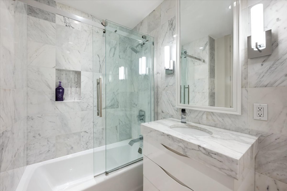 401 N Wabash Avenue 86b Property Photo 15