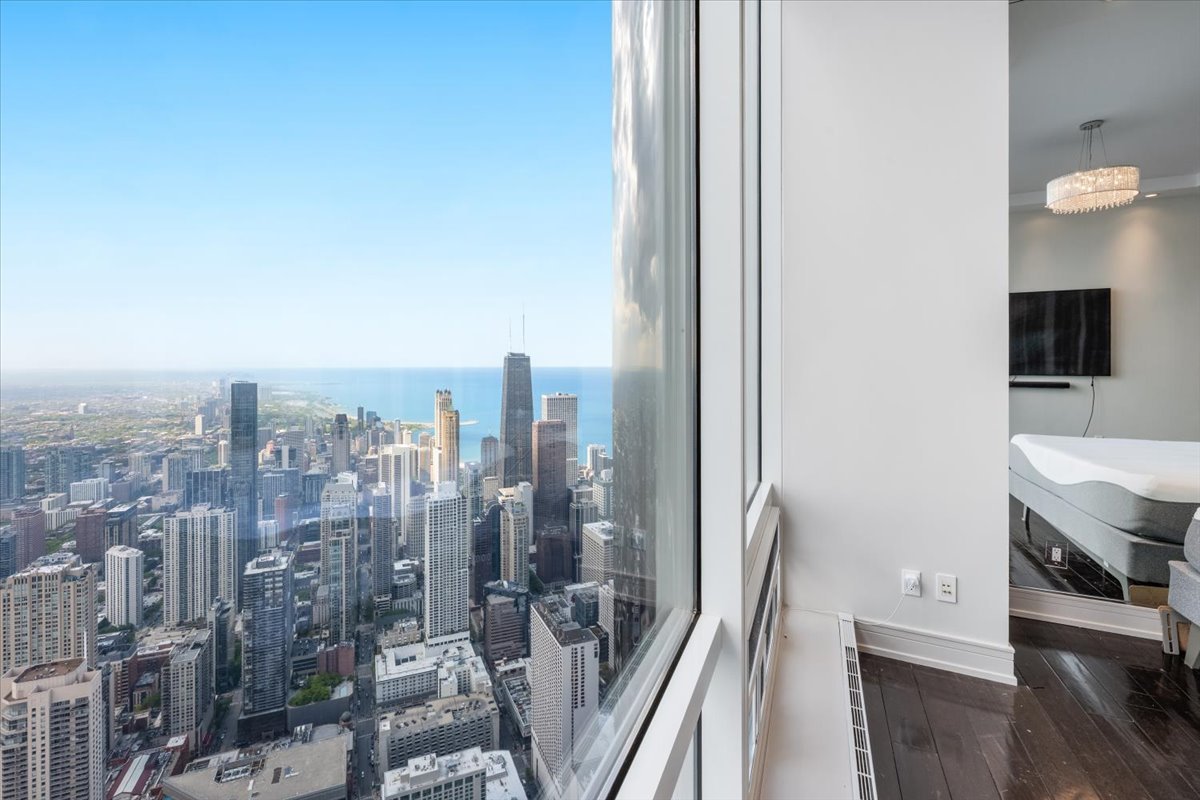 401 N Wabash Avenue 86b Property Photo 16