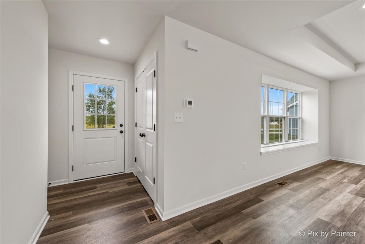 618 Apple Valley Road Property Photo 3