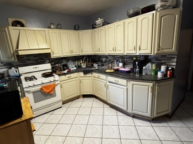 5809 S Spaulding Avenue Property Photo 10