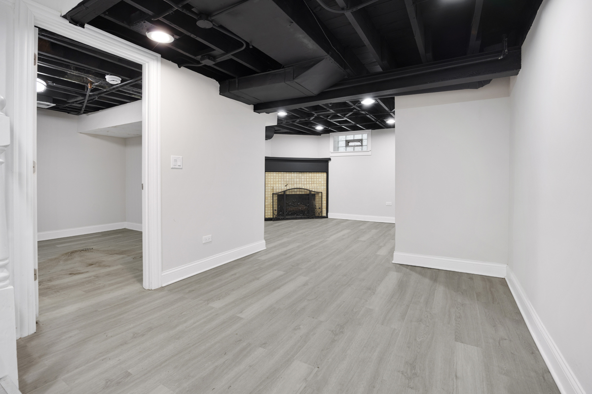 8435 S Cregier Avenue Property Photo 17