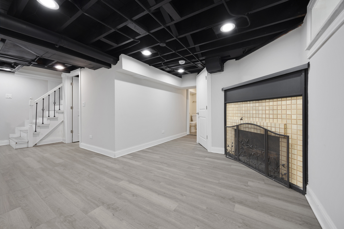 8435 S Cregier Avenue Property Photo 18