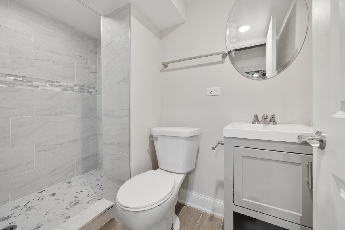 8435 S Cregier Avenue Property Photo 19