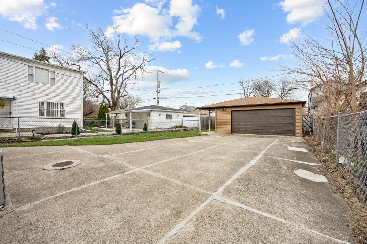 8435 S Cregier Avenue Property Photo 22