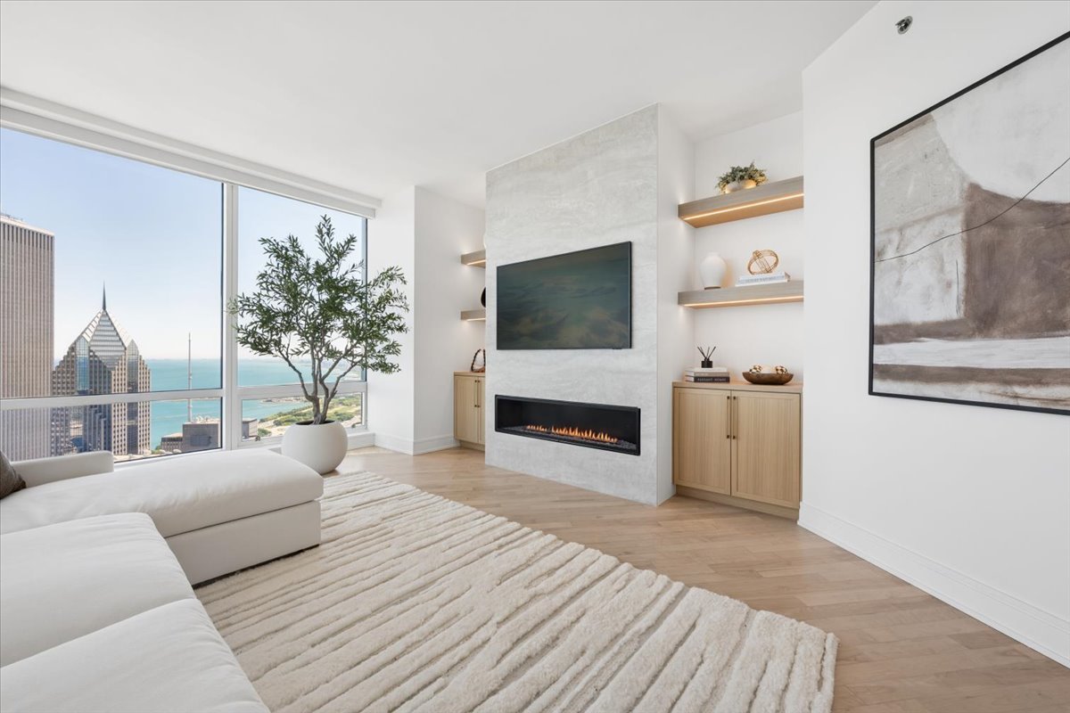 401 N Wabash Avenue 61g Property Photo 4