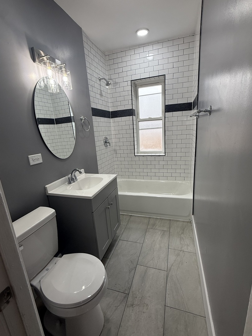 5444 W Huron Avenue Property Photo 7
