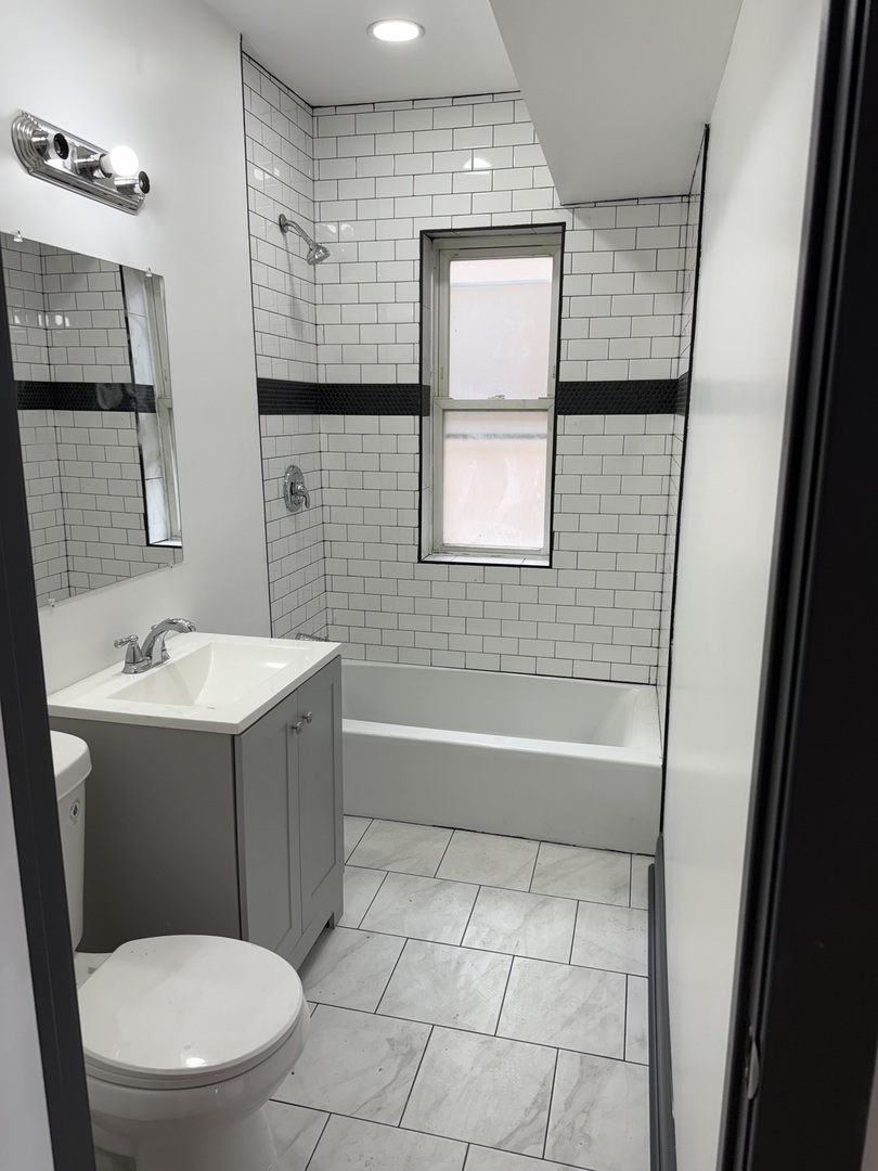 5444 W Huron Avenue Property Photo 8