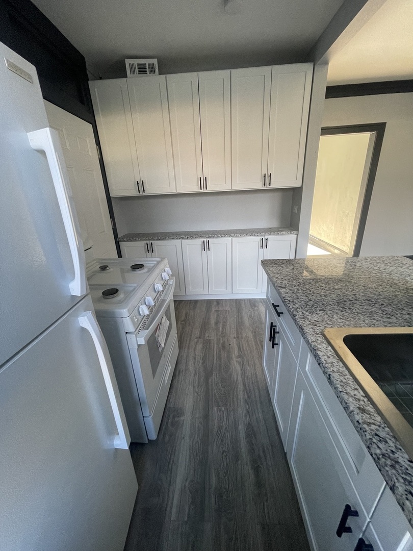 5444 W Huron Avenue Property Photo 18