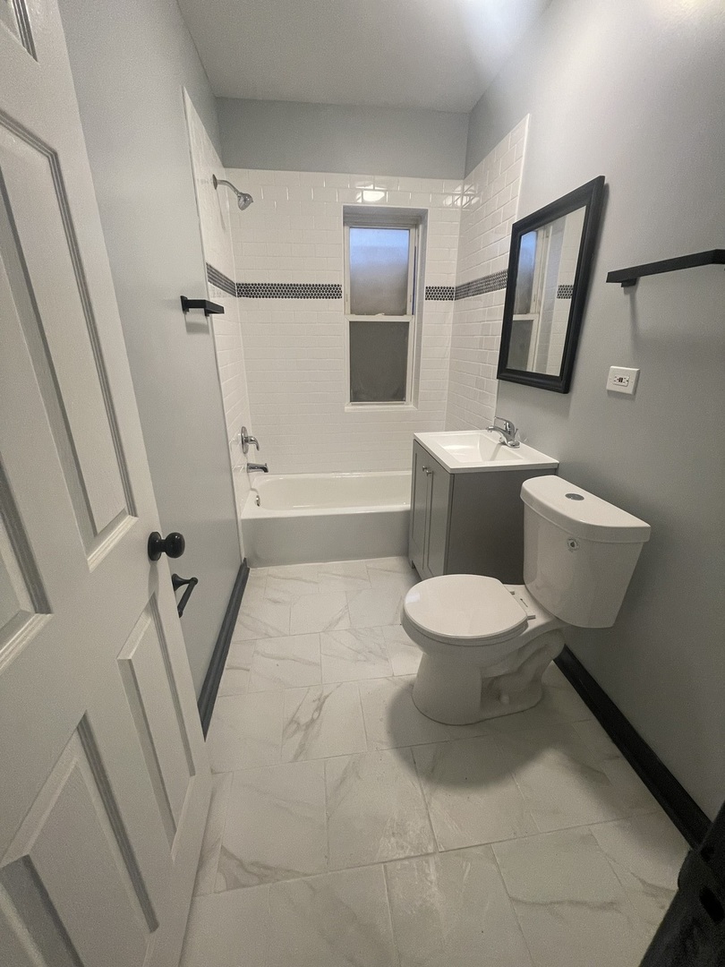 5444 W Huron Avenue Property Photo 19
