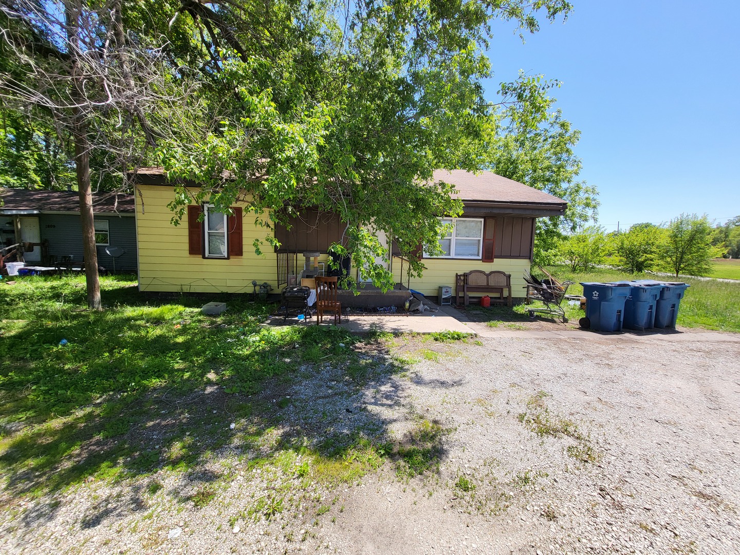 1811 E Edwards Street Property Photo 1