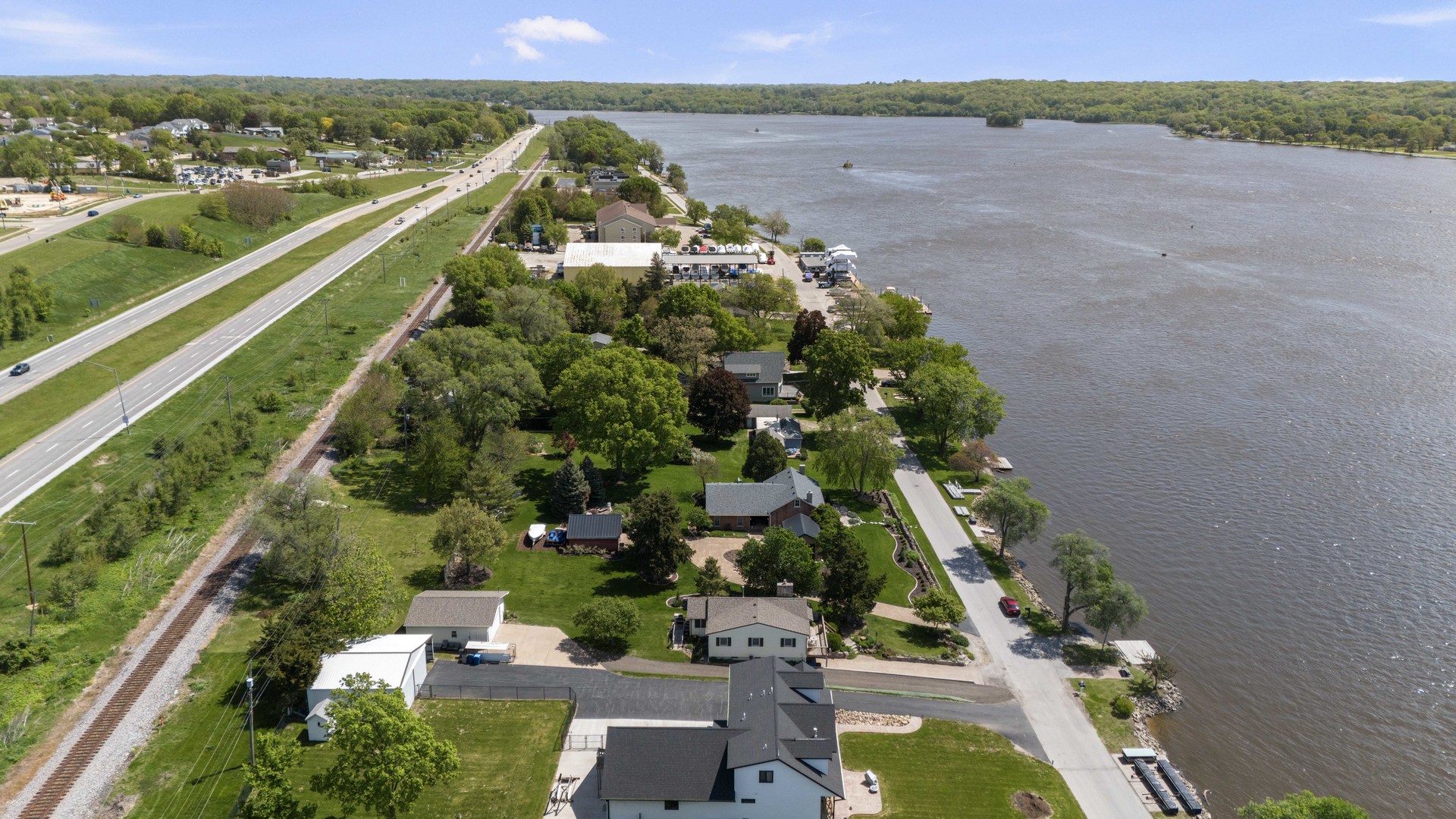 1401 Canal Shore Drive Property Photo 4