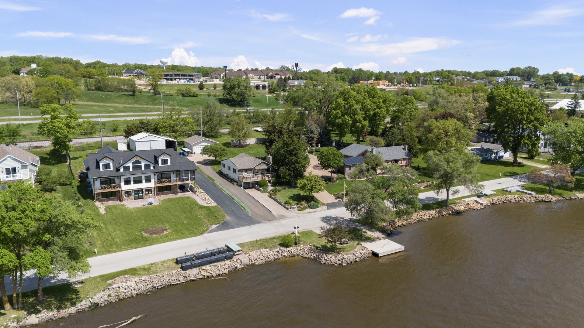 1401 Canal Shore Drive Property Photo 5