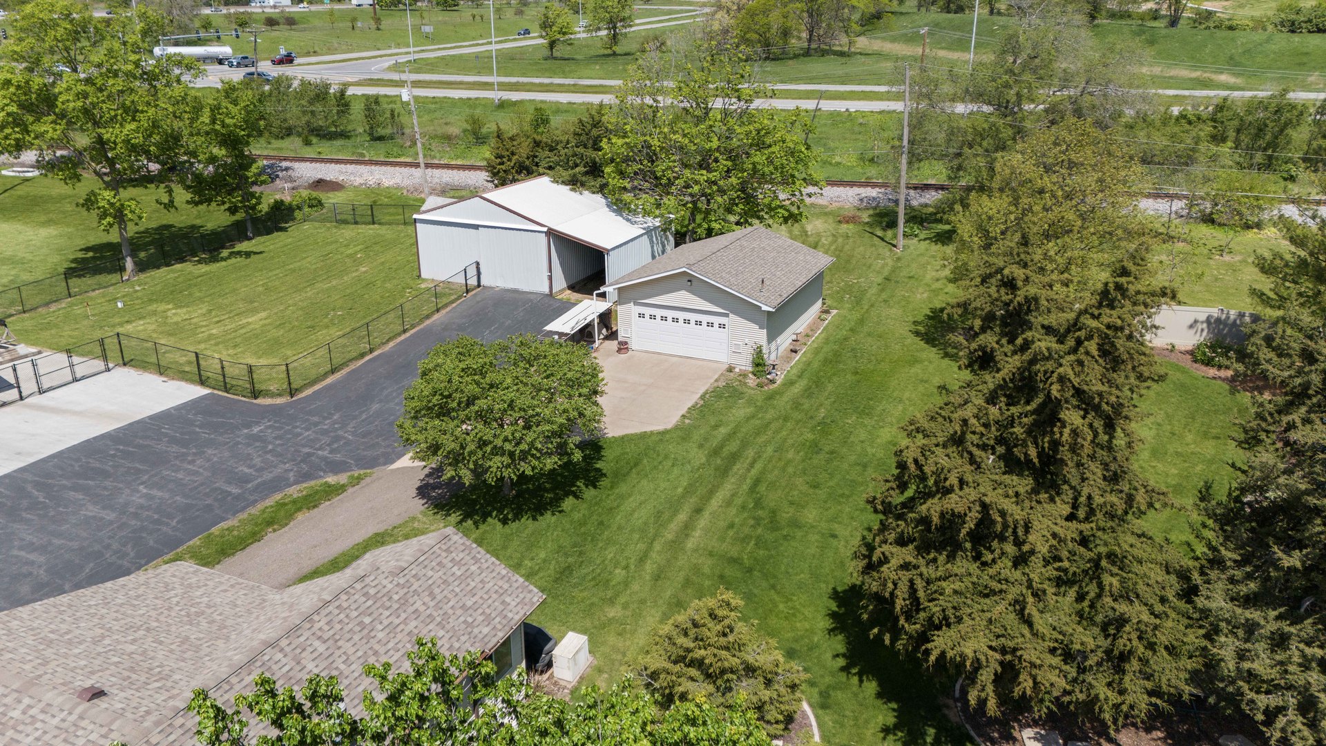 1401 Canal Shore Drive Property Photo 9