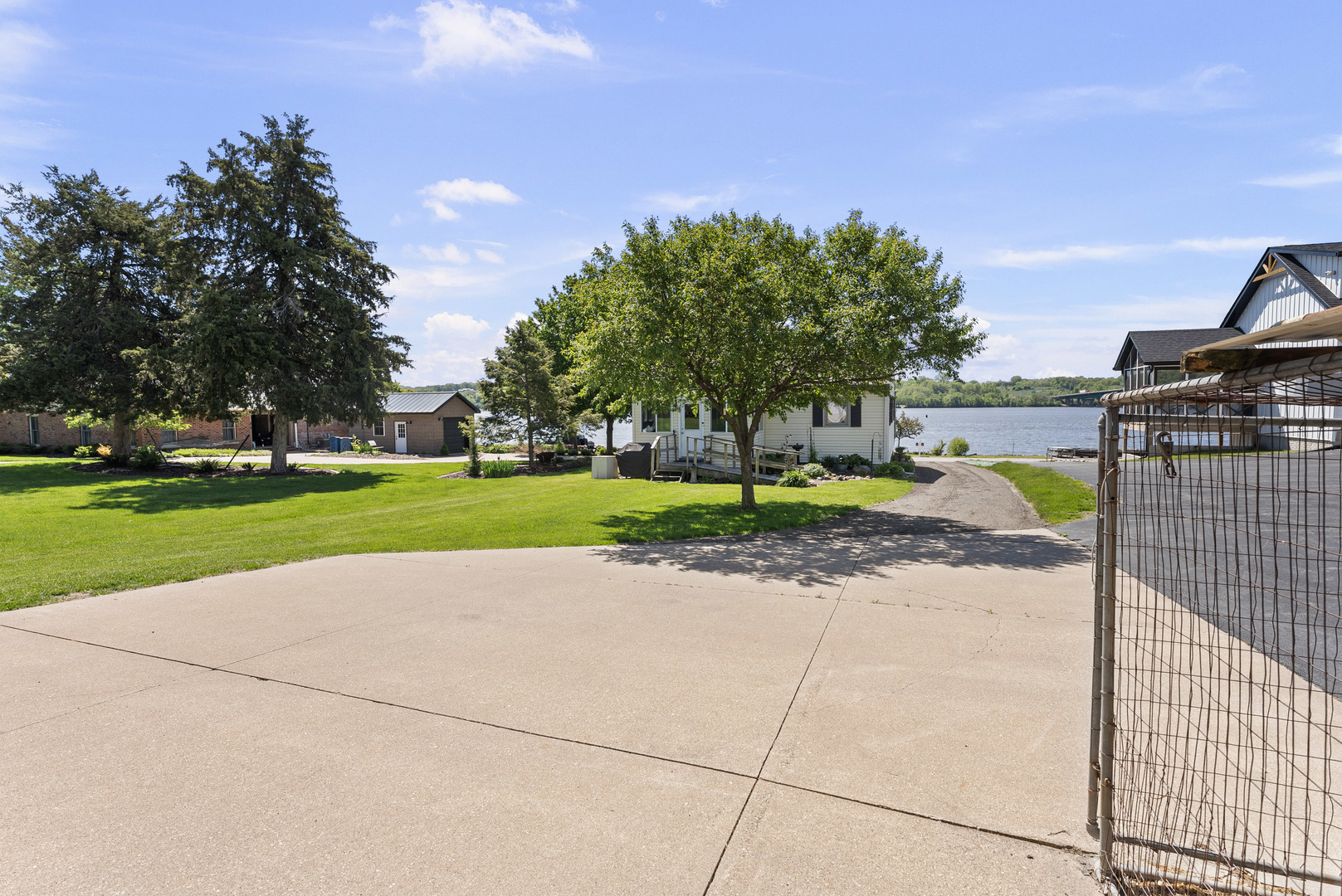 1401 Canal Shore Drive Property Photo 20