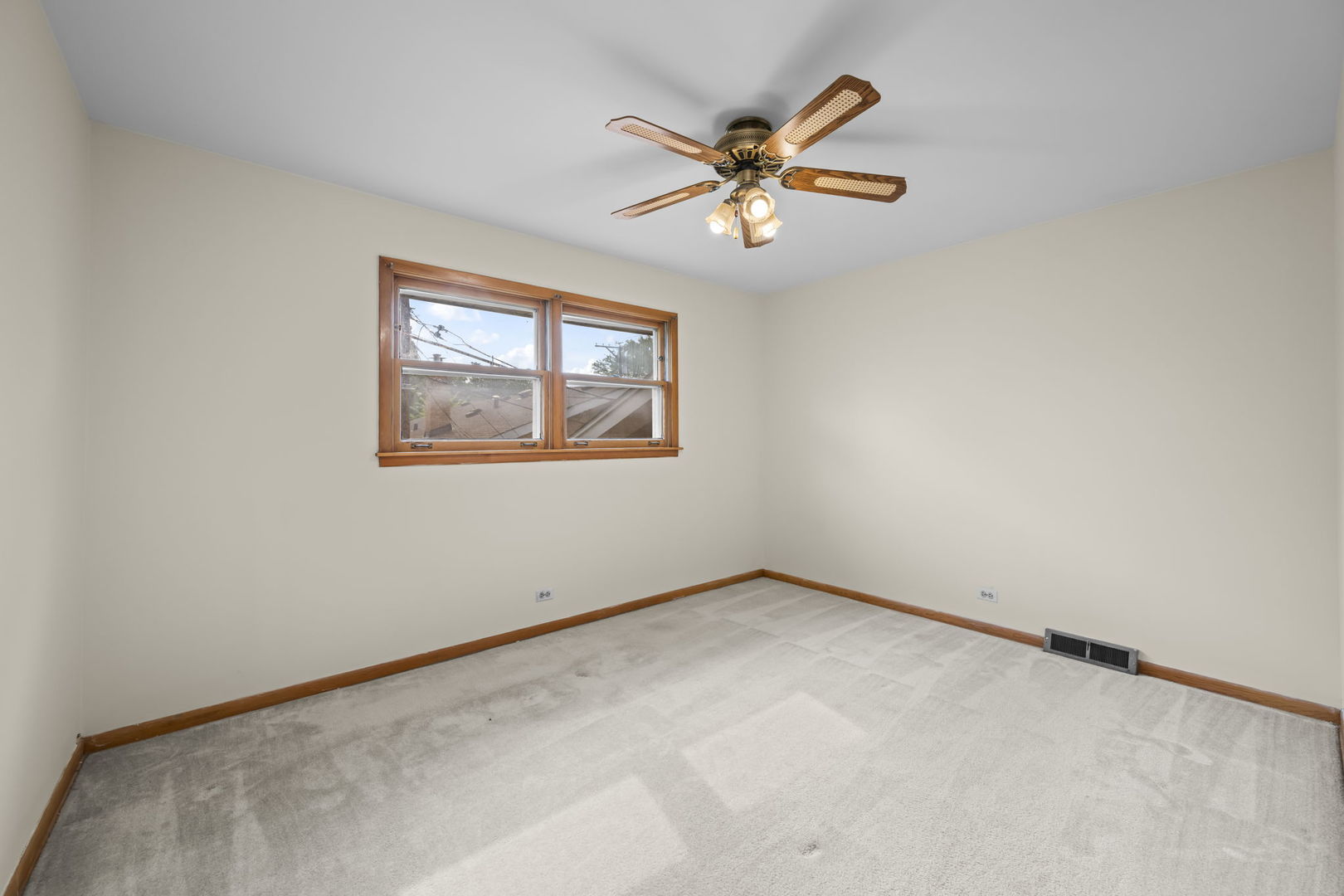 1706 E Euclid Avenue Property Photo 12