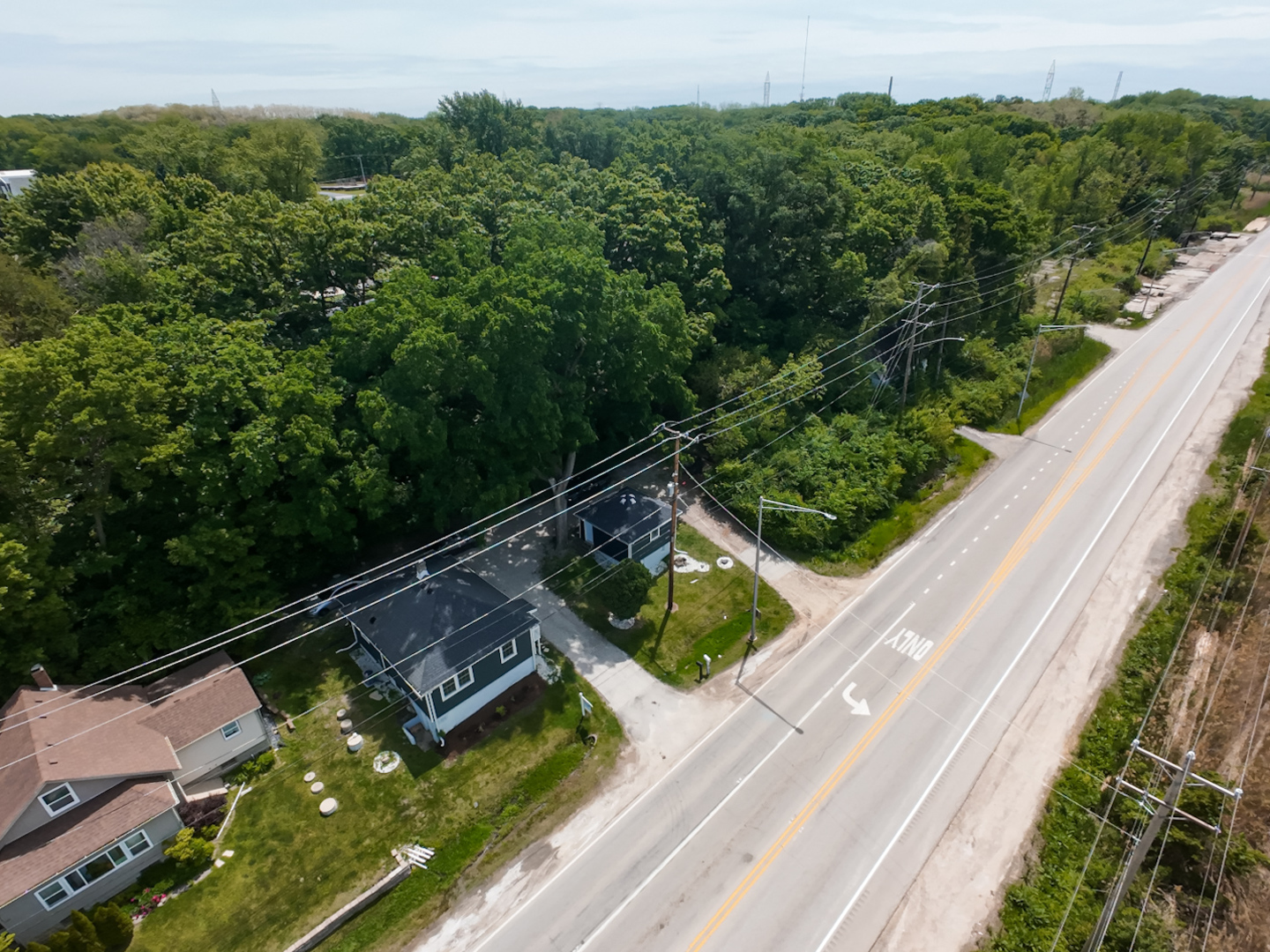 365 New Avenue Property Photo 2