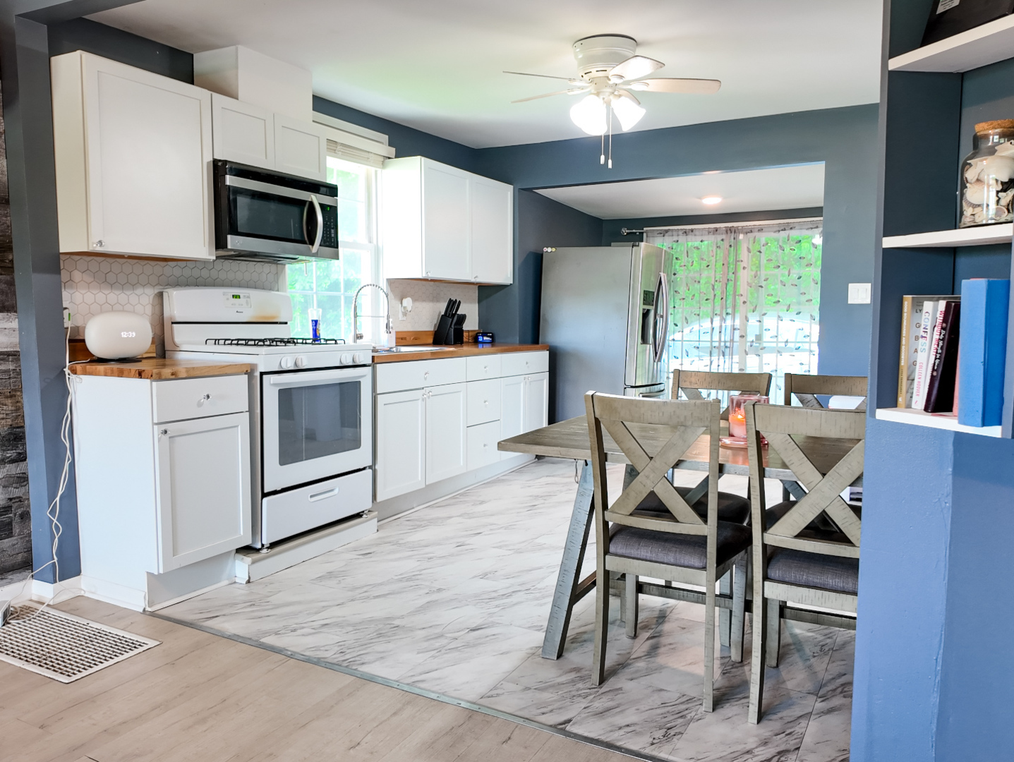 365 New Avenue Property Photo 5