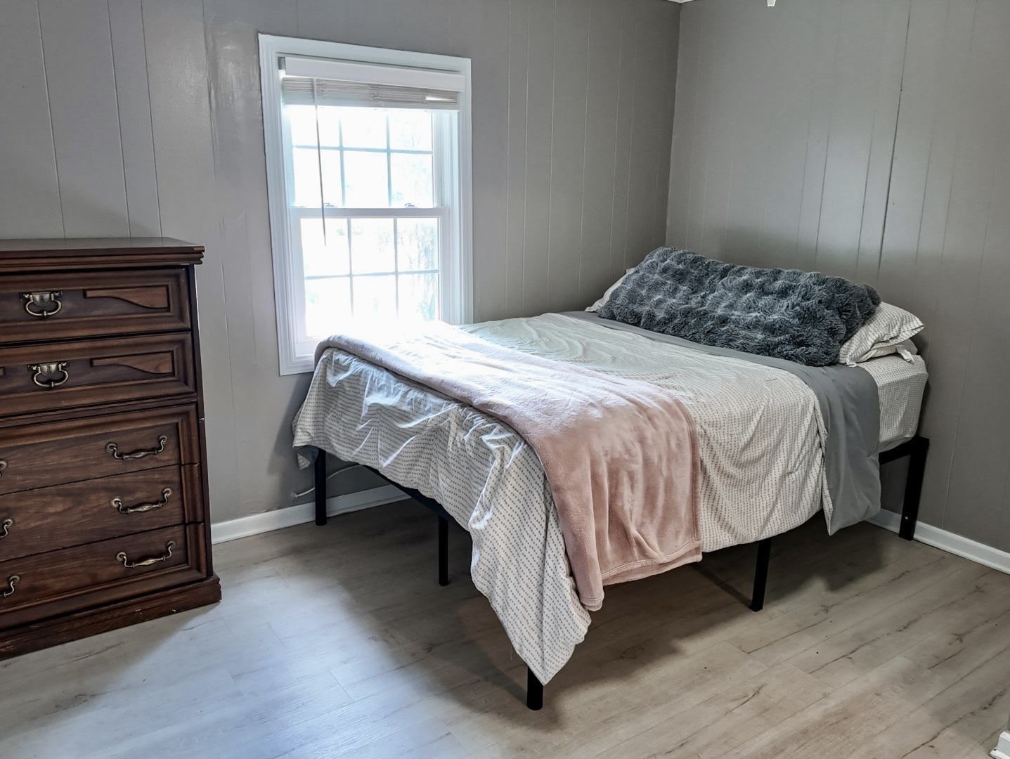 365 New Avenue Property Photo 6