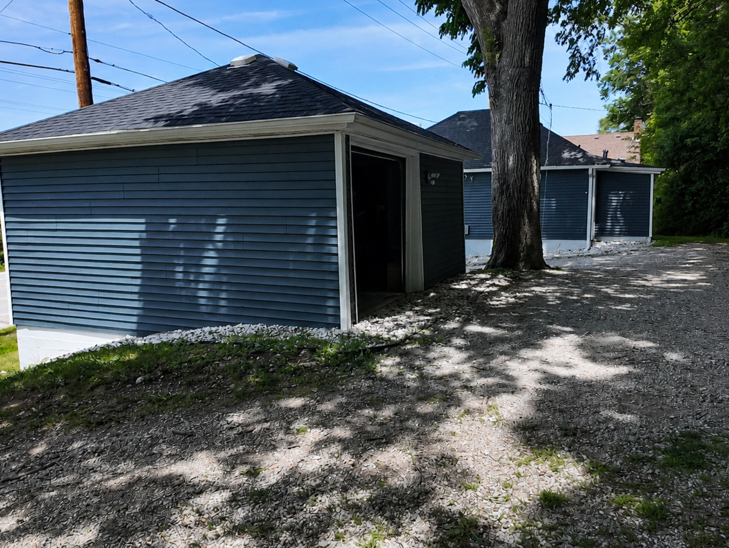 365 New Avenue Property Photo 14