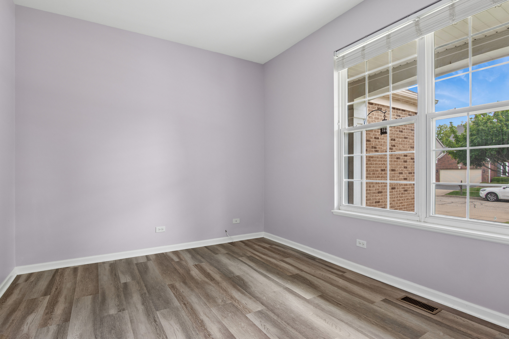 6084 Russell Drive Property Photo 11