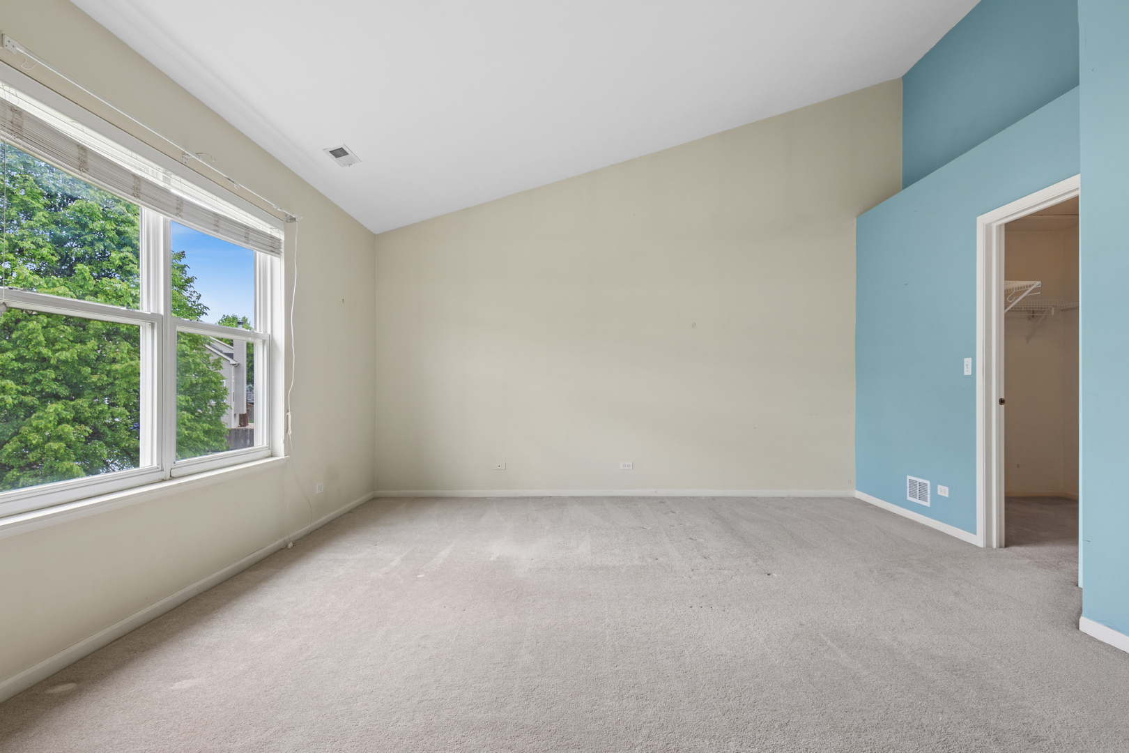 6084 Russell Drive Property Photo 15