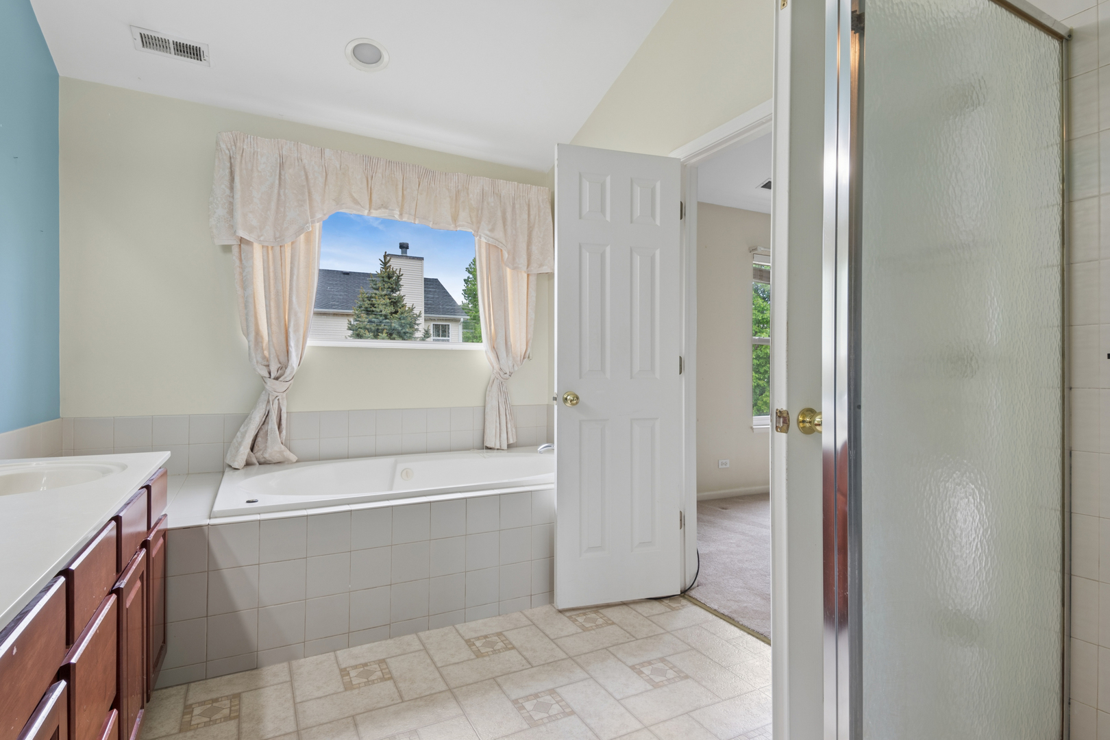 6084 Russell Drive Property Photo 17