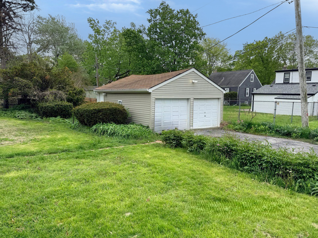 3865 216th Place Property Photo 6